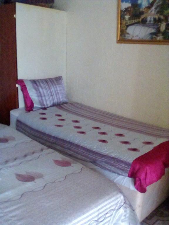 Guest House Macauly Johannesburg Exterior foto